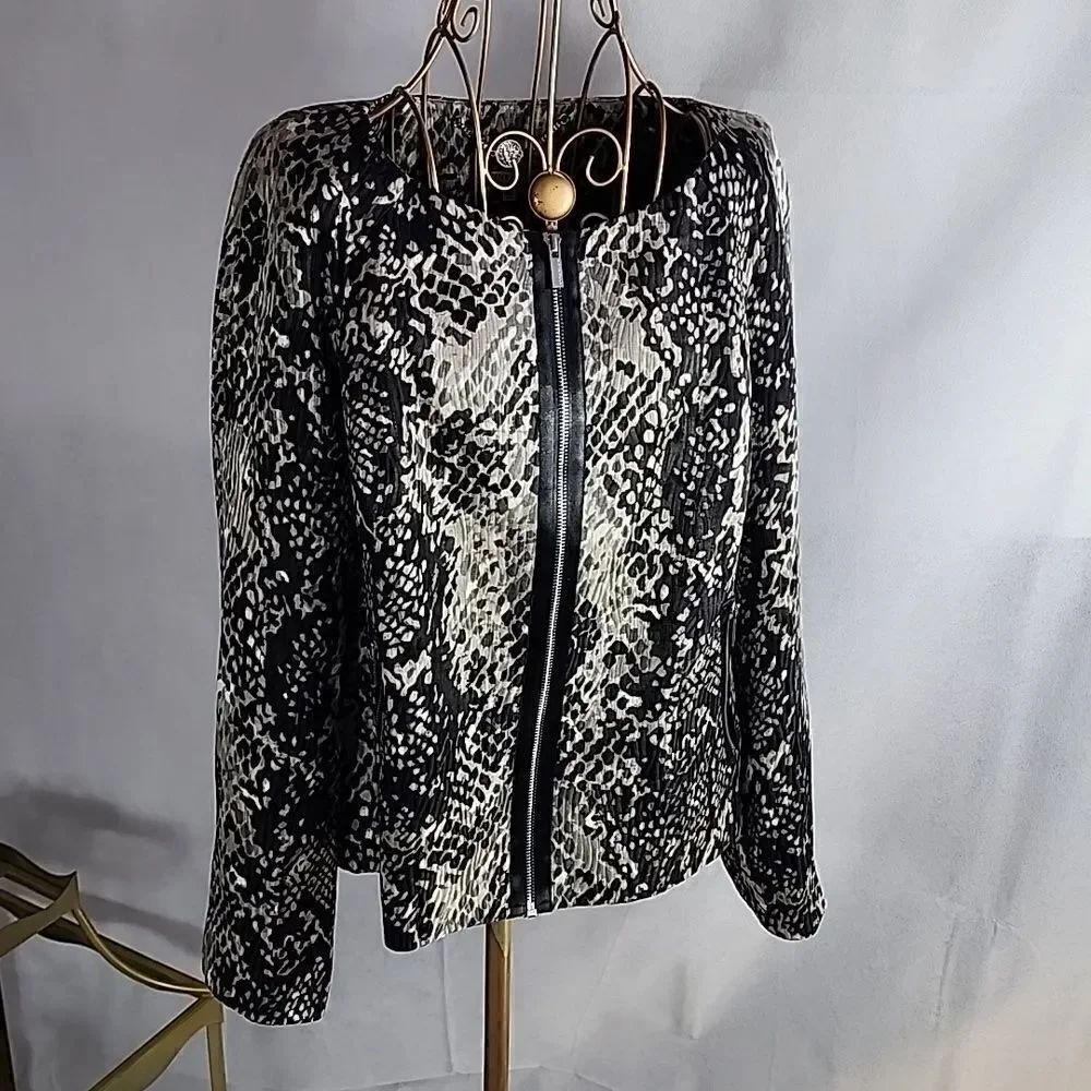 Silk & Wool Blend Black & Gray Animal Print Anne Klein Zippered Jacket